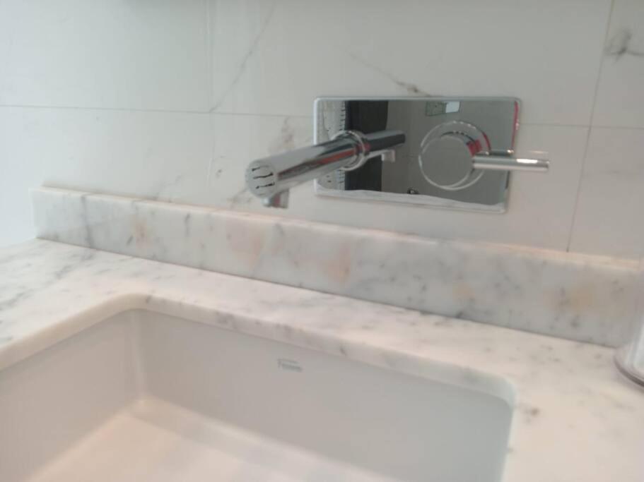 Amazing 3-bedroom In Beautiful Palermo/canita Area Appartamento